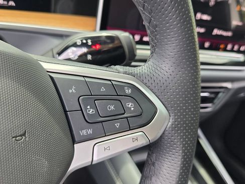 Certified 2025 Volkswagen Tiguan SEL R-Line AWD/4WD image 25
