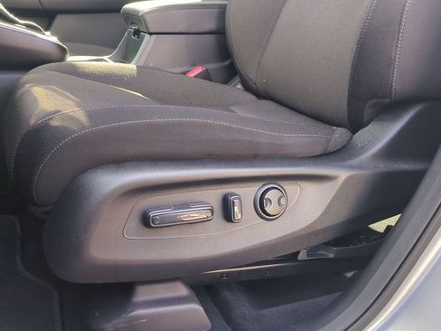 Used 2025 Honda CR-V EX image 14