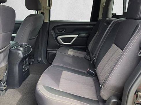 Used 2023 Nissan Titan SV w/ SV Convenience Package image 17