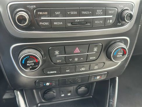 Used 2014 Kia Sorento SX w/ 3rd Row Package image 16