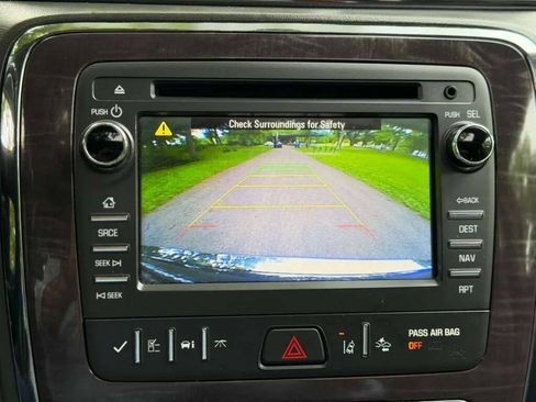 Used 2016 Buick Enclave Leather FWD image 17