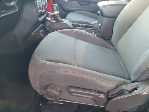 Certified 2025 Jeep Wrangler Unlimited Sahara w/ Safety Group image 17