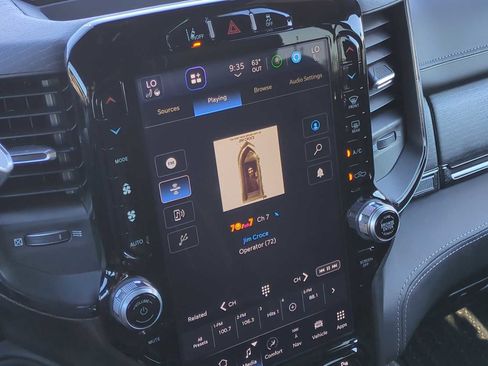 Used 2024 RAM 2500 Limited image 13