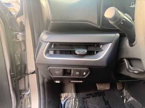 Used 2025 Kia K4 LXS image 34