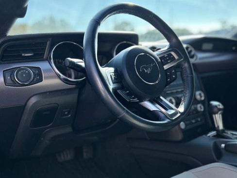 Used 2017 Ford Mustang Coupe image 16