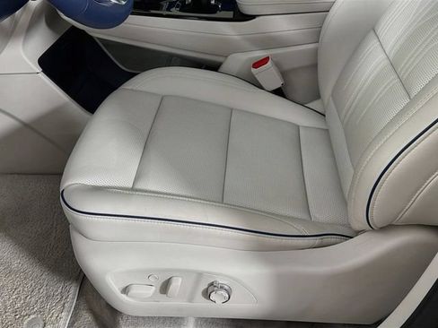 Used 2026 Buick Enclave Avenir w/ Super Cruise Package FWD image 23