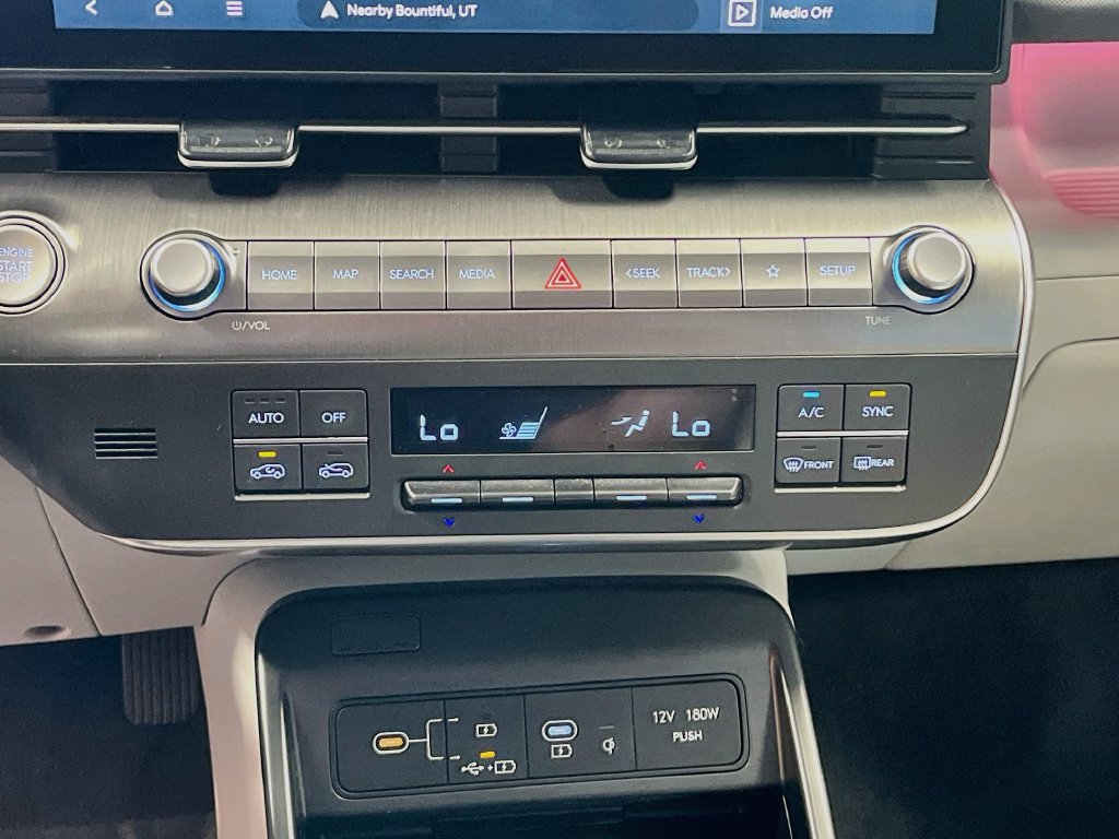 Used 2025 Hyundai Kona Limited AWD/4WD image 16