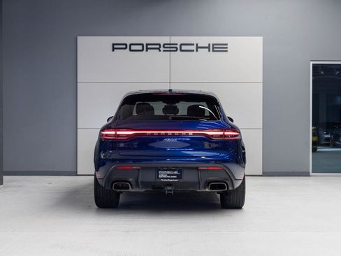 Certified 2024 Porsche Macan image 6