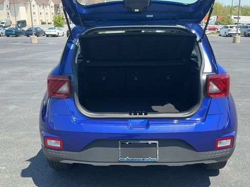 Certified 2023 Hyundai Venue Limited FWD image 9