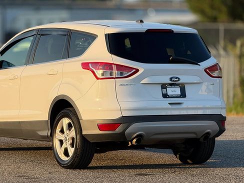 Used 2015 Ford Escape SE FWD image 16