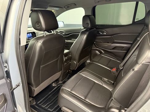 Used 2023 GMC Acadia SLT FWD image 65