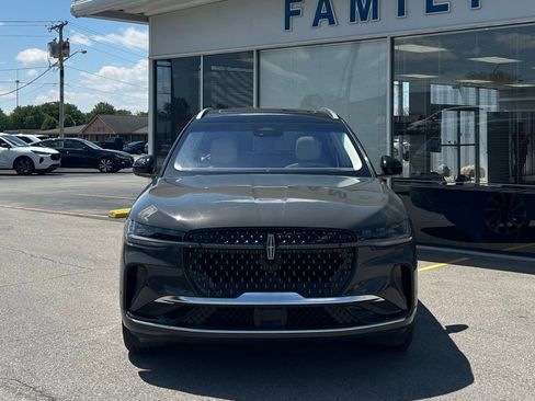 Used 2024 Lincoln Nautilus Black Label AWD/4WD image 2