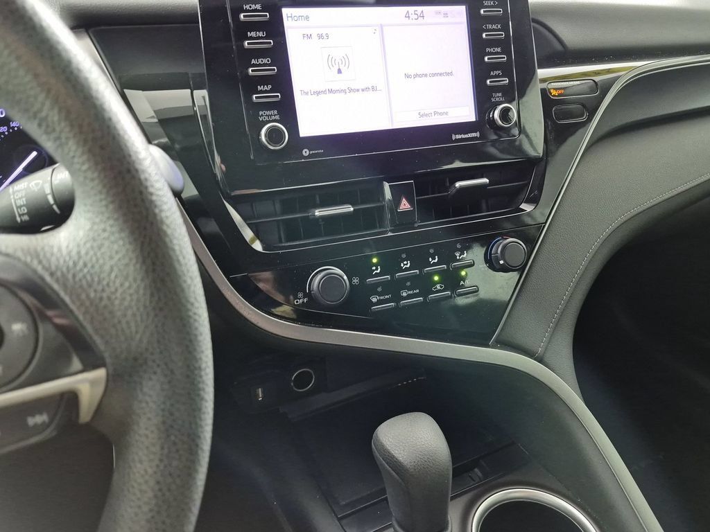 Used 2021 Toyota Camry LE FWD image 18