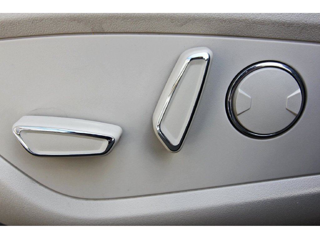Used 2020 Lincoln Nautilus Reserve w/ Equipment Group 201A FWD image 35