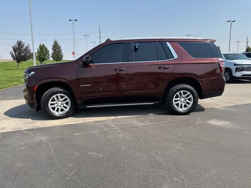 Used 2022 Chevrolet Tahoe LT w/ Luxury Package AWD/4WD image 6