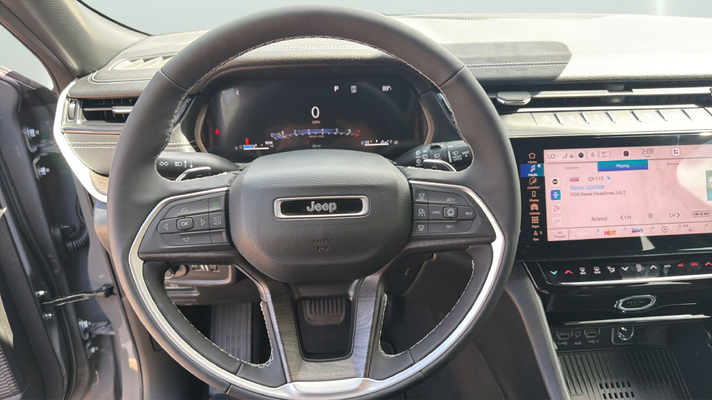 New 2027 Jeep Grand Cherokee Altitude RWD image 13