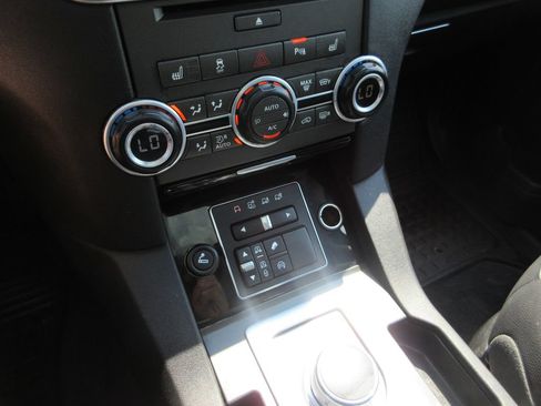 Used 2016 Land Rover LR4 HSE Silver Edition AWD/4WD image 29