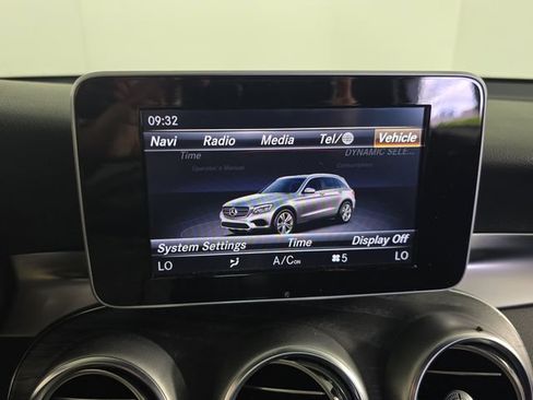 Used 2018 Mercedes-Benz GLC 300 4MATIC image 13