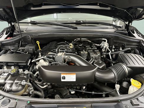 Used 2019 Dodge Durango AWD image 8