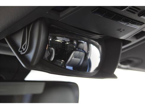 Used 2017 Toyota Highlander SE image 31