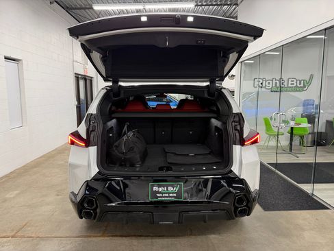 Used 2023 BMW XM image 18