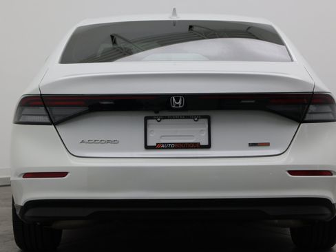 Used 2023 Honda Accord EX image 8