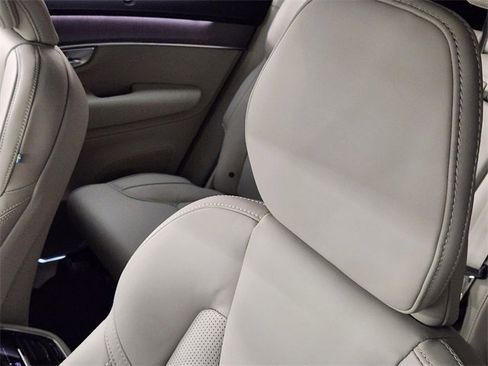New 2026 Volvo XC90 B6 Ultra w/ Protection Package image 15
