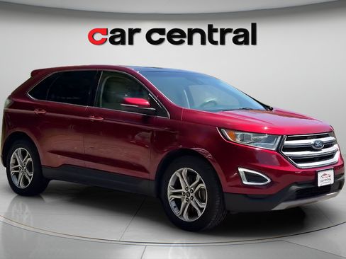 Used 2018 Ford Edge Titanium w/ Equipment Group 301A AWD/4WD image 7