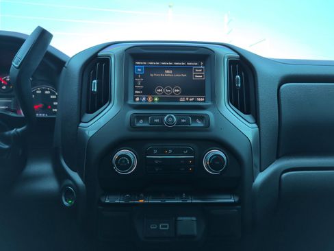 Used 2025 Chevrolet Silverado 1500 W/T w/ WT Value Package image 20