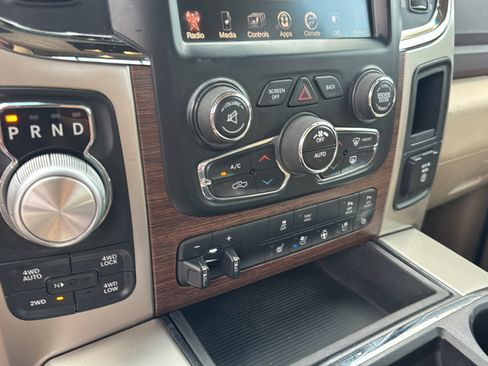 Used 2015 RAM 1500 Laramie w/ Convenience Group AWD/4WD image 28
