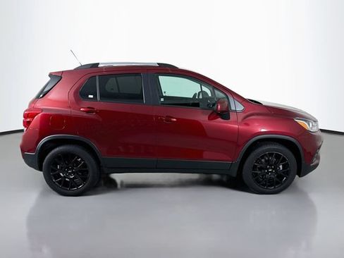 Used 2022 Chevrolet Trax LT w/ Driver Confidence Package AWD/4WD image 9