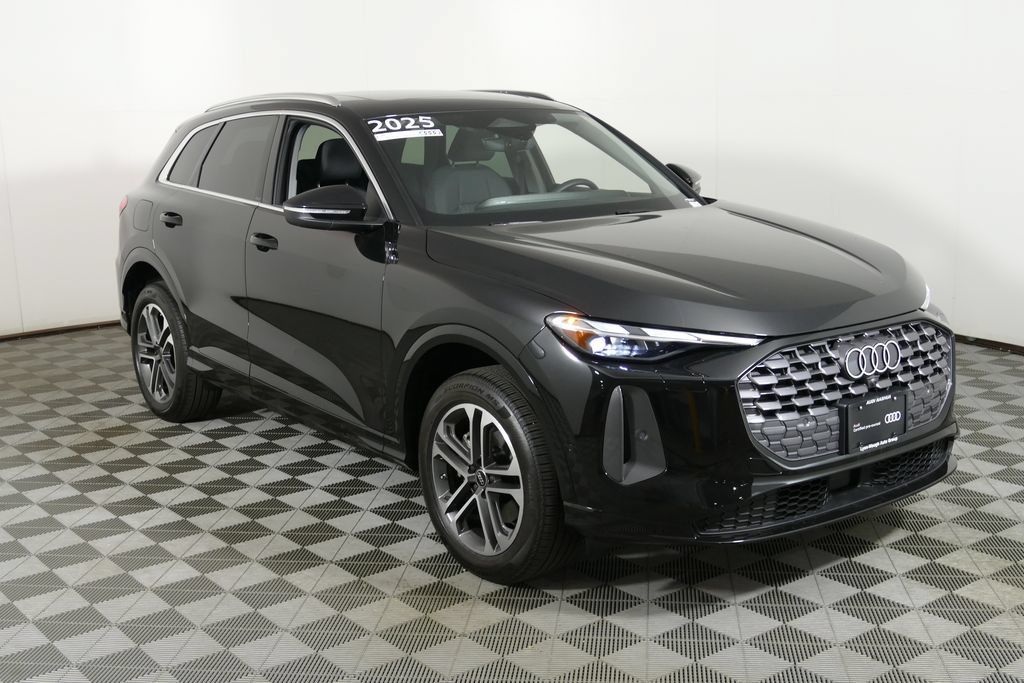Certified 2025 Audi Q5 Premium w/ Convenience Package AWD/4WD image 1