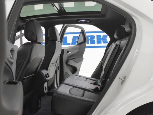 Used 2023 Chevrolet Equinox RS w/ RS Leather Package FWD image 38