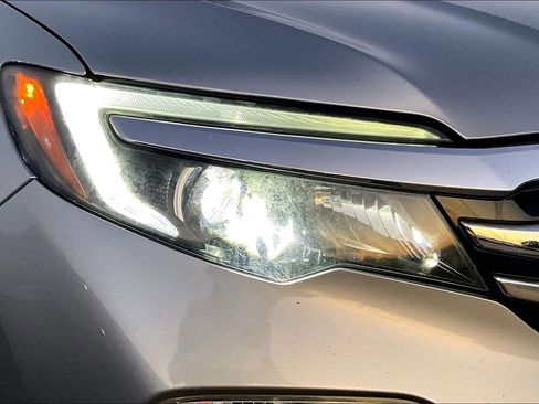 Used 2017 Honda Pilot Elite image 33