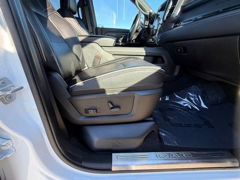 Used 2022 RAM 3500 Limited AWD/4WD image 9