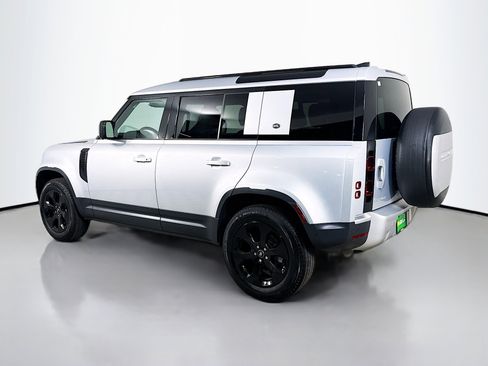 Used 2023 Land Rover Defender 110 S image 7