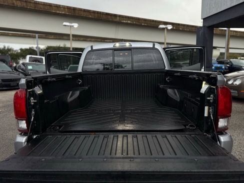 Used 2020 Toyota Tacoma SR image 27