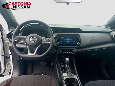 Used 2024 Nissan Kicks SR FWD image 29