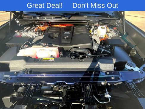Used 2024 Toyota Tundra Platinum image 12