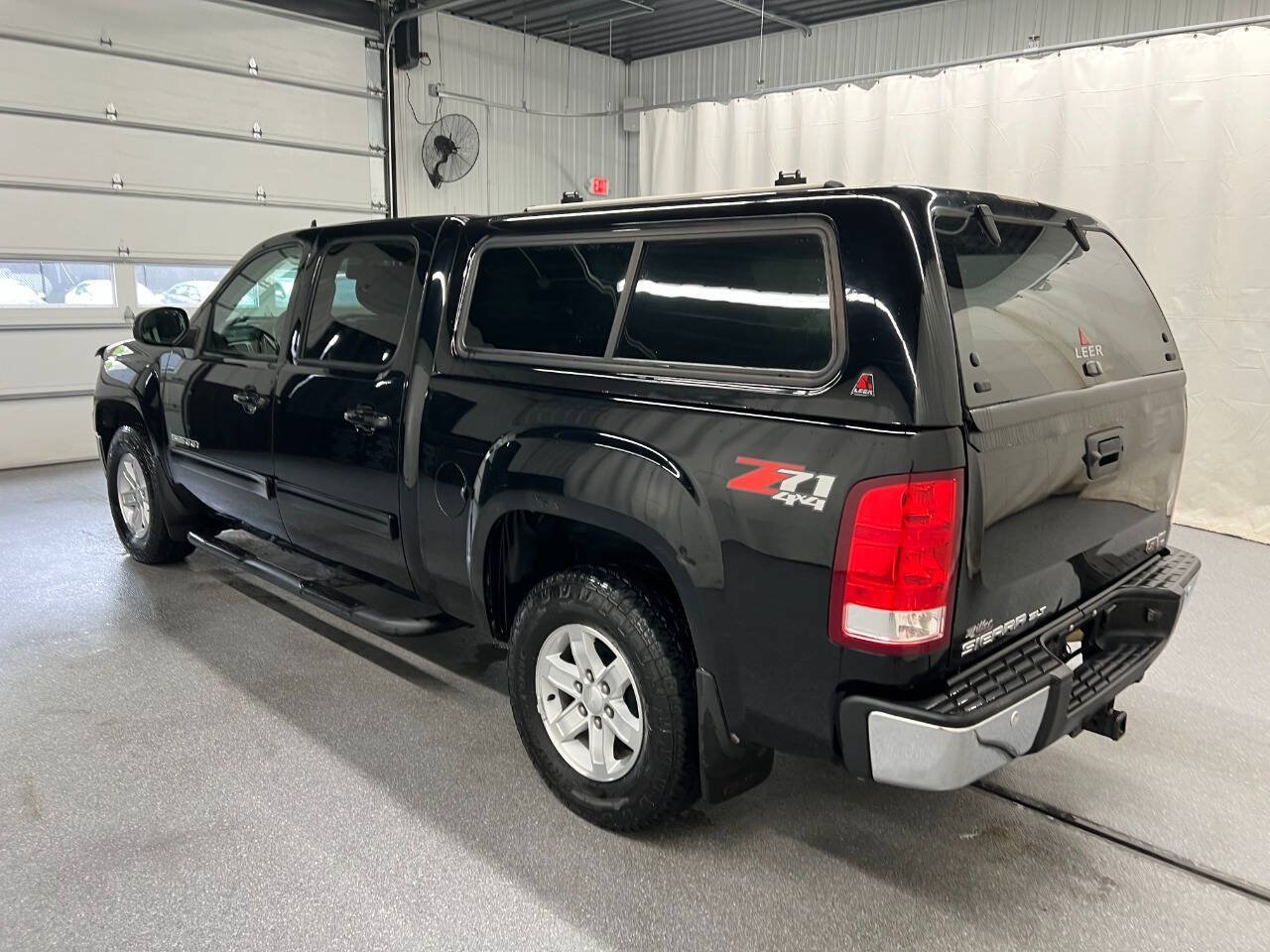 Used 2012 GMC Sierra 1500 SLT w/ SLT Convenience Package AWD/4WD image 6