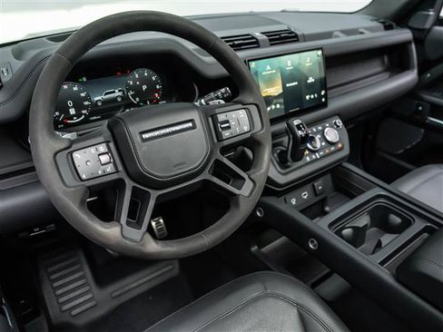 Used 2024 Land Rover Defender 110 V8 AWD/4WD image 16