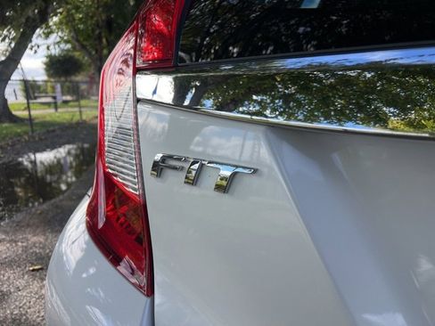 Used 2020 Honda Fit EX image 7