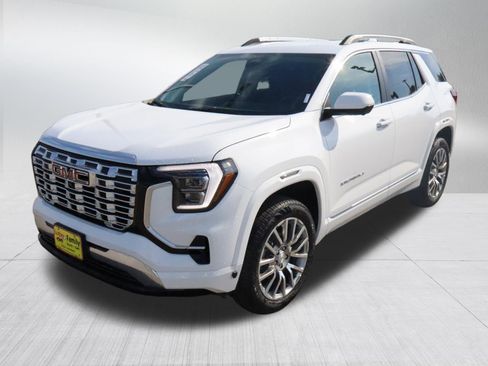 New 2027 GMC Terrain Denali w/ LPO, Floor Liner Package AWD/4WD image 3