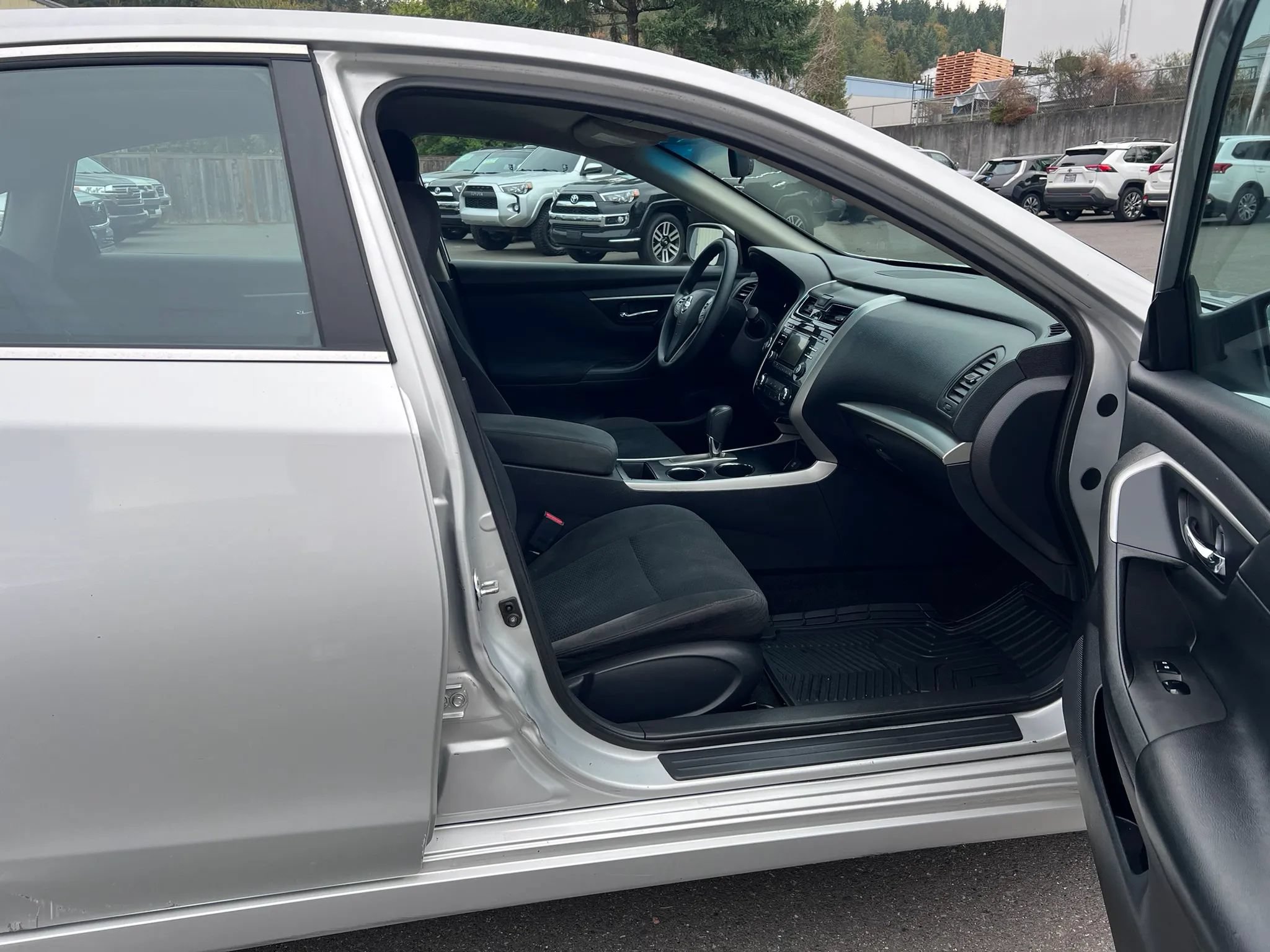 Used 2015 Nissan Altima 2.5 S w/ Power Driver Seat Package FWD image 19
