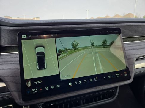 Used 2023 Rivian R1S Adventure AWD/4WD image 27