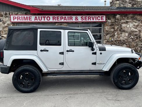 Used 2007 Jeep Wrangler Unlimited Sahara w/ Trailer Tow Group AWD/4WD image 8