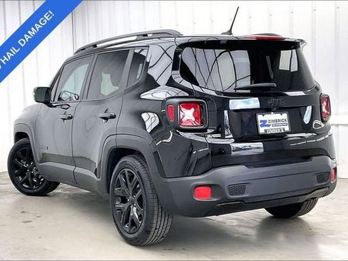 Used 2017 Jeep Renegade Altitude FWD image 11