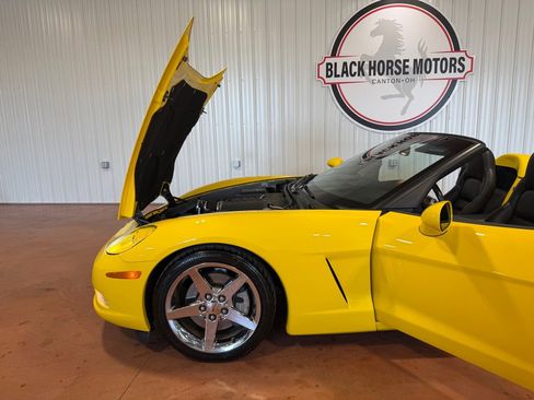 Used 2007 Chevrolet Corvette Convertible w/ Preferred Equipment Group RWD image 33
