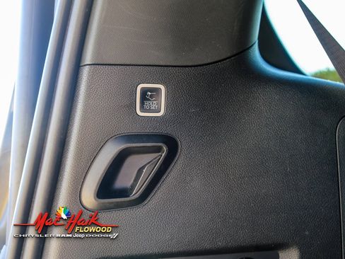 Used 2022 Jeep Wagoneer Series II image 11