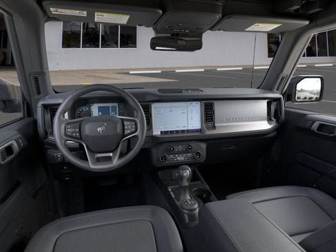 New 2025 Ford Bronco Outer Banks image 9